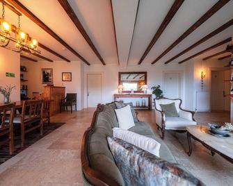 Arikli Han Kazdaglari - Ayvacik - Living room