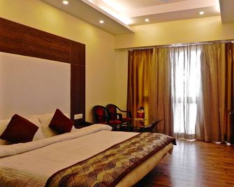 Hotel Mall Palace - Mussoorie - Bedroom