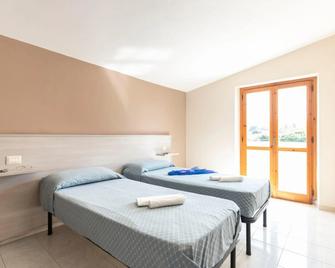 Hotel La Fattoria Sul Mare - Capo Vaticano - Bedroom