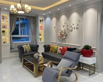 Căn Hộ 4PN 140m2 cạnh trung tâm thành phố hồ chí minh nhà đẹp giá tốt - Binh Thanh - Pokój dzienny