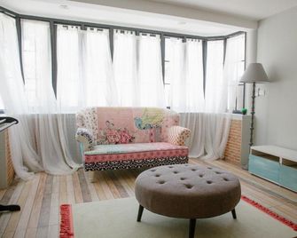 fio's house by the sea - Cha-am