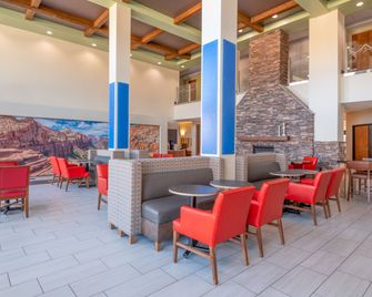 Holiday Inn Express & Suites St. George North - Zion By IHG - Washington - Lobby