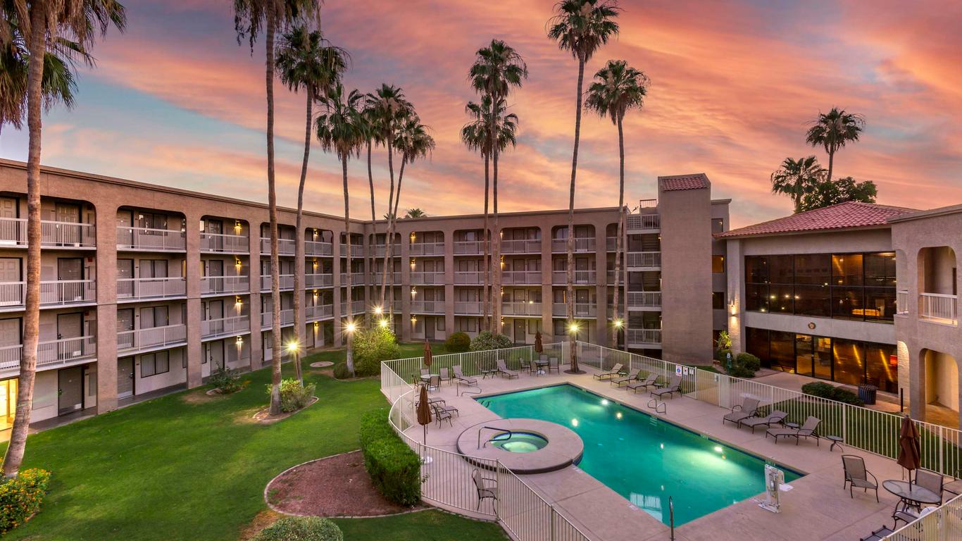 Best Western Plus Scottsdale Thunderbird Suites