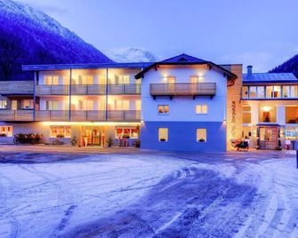 Hotel Bergkristall - Mallnitz - Budova