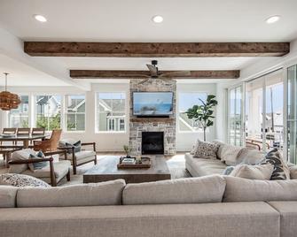 Mylbibeachrental, 6 From Beach, 6 Bedroom, 4.5 Bath, Sleeps 12, New Construction - Beach Haven - Sala de estar