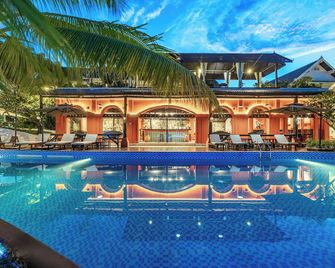 Manyo Hotel and Resort - Luang Prabang - Pool