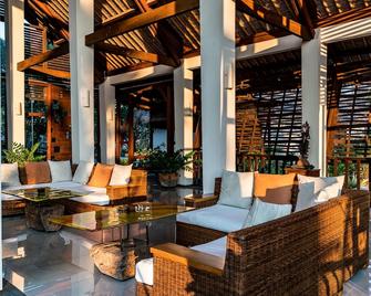 Siddhartha Oceanfront Resort & Spa Bali - Kubu - Patio