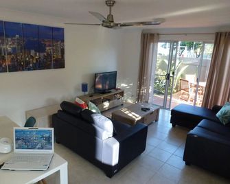 Absolute Beachfront Apartments Lennox Head - Lennox Head - Sala de estar