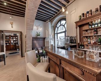 Borgo San Quirico d'Orcia B&B - Capitano Collection - Albergo diffuso - San Quirico d'Orcia - Bar