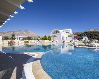 Bella Santorini Studios - Perissa - Pool