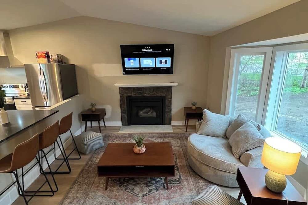 New Renovated-4BR-King Beds in Savage/Home Theatre