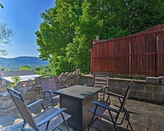Updated Home w/ Patio Half Mile to West Point - Highland Falls - Patio