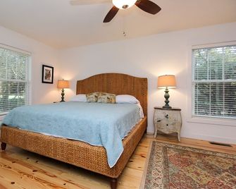 Serene Sanderling Beach Cottage Steps from beach w/community pool - Duck - Duck - Habitación