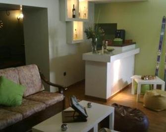 Alojamentos Leitao - Seia - Living room