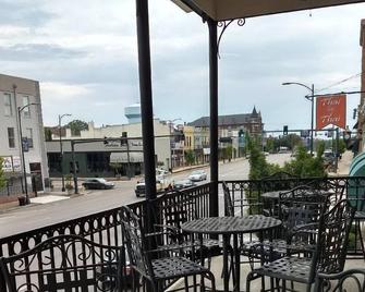 Great Apartment in Historic Downtown Columbus. - Columbus - Balcony