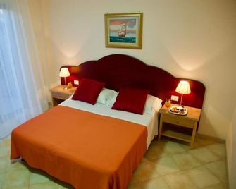 Hotel Teti - Torre Mozza - Bedroom