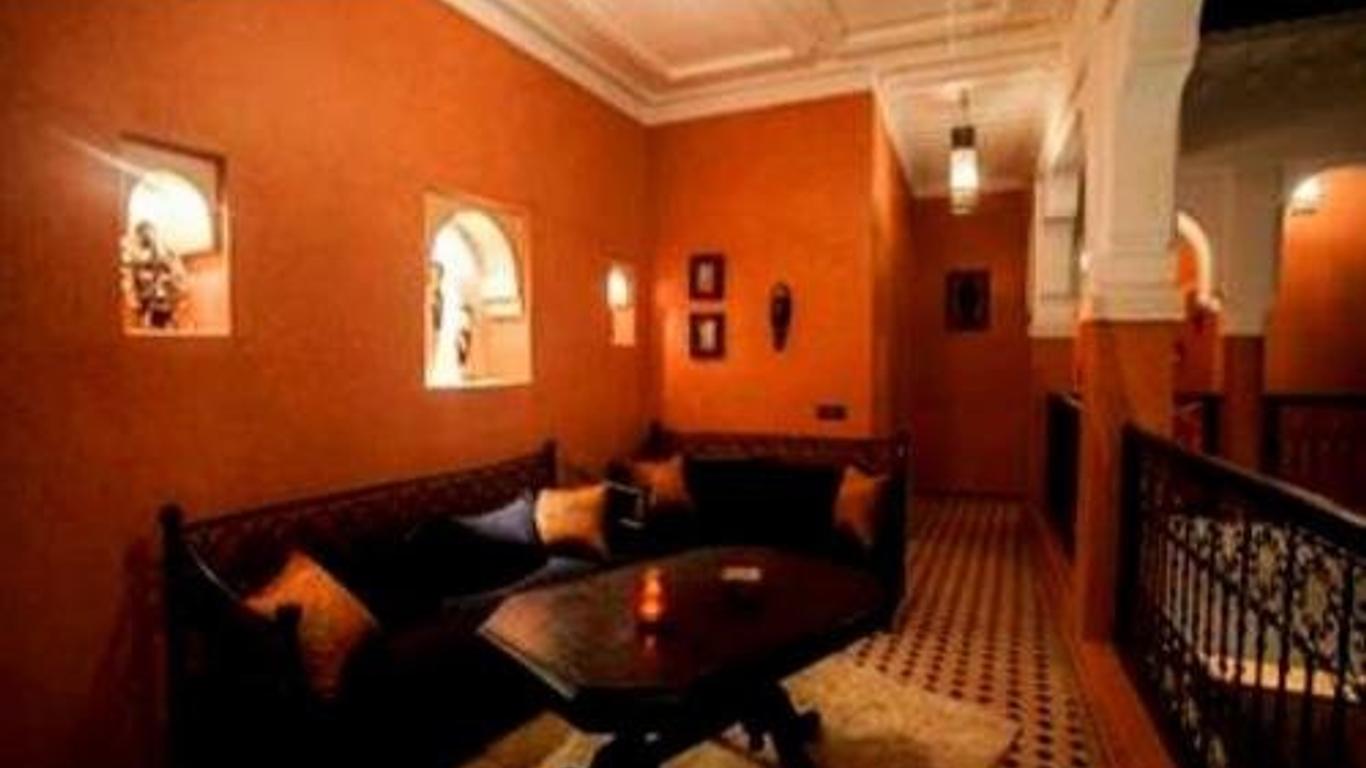 Riad Mounlight
