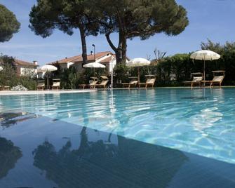Villa Mazzanta Relais & Hotel - Vada - Bazén