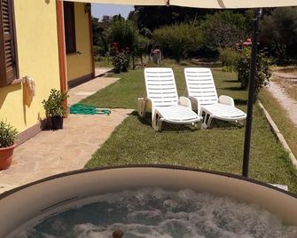 Agriturismo Le Quattro Stagioni - Viterbo - Patio