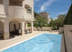 Casa Mia Rooms and Apartments - Budva - Pool