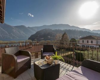 레노의 3침실과 2.5욕실이 있는 빌라 이다 - 렌노 - 발코니