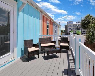 Set Sail at 5 by Pristine Properties Vacation Rentals - Mexico Beach - Balcony