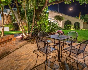 Plaza Chapala Hotel - Chapala - פטיו