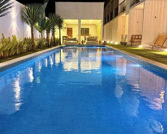 Yahweh Hotel - Touros - Piscina