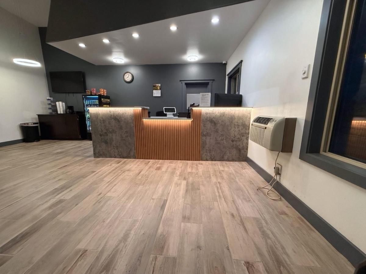 Hermiston Inn & Suites