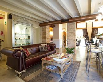 Hotel Asolo - Asolo - Living room