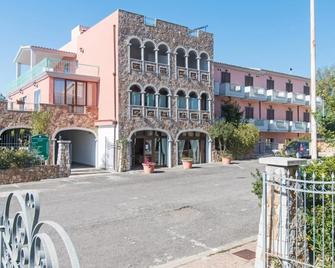 Albergo Residenziale Gli Ontani - Cala Liberotto