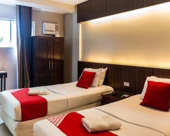 Chito's Hotel - Iloilo City - Bedroom