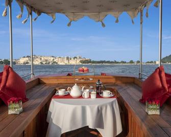 ترايدينت، أودايبور - أودايبور - وسائل الراحة في مكان الإقامة