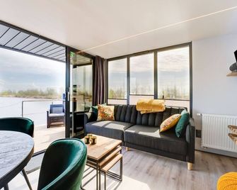 Beautiful Houseboat in Marina of Volendam - Volendam - Wohnzimmer