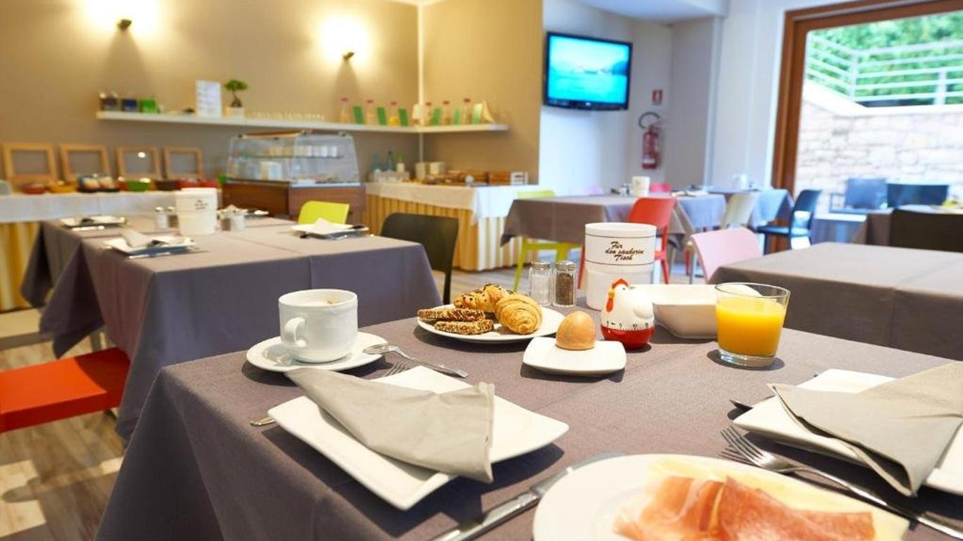 Hotel Vacanze 2000 - Adults Only