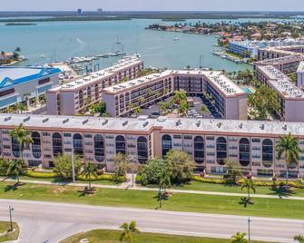 Sunset Views from this Trendy Island Condo - Marco Island - Building