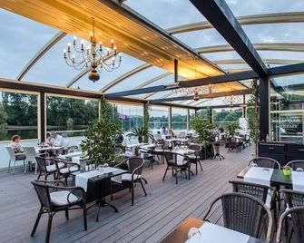 فندق هيراستراو - بوخارست - مطعم