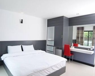 Siam Grand Hotel - Nakhon Phanom - Schlafzimmer