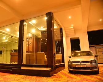Hotel Four Seasons - Velankanni - Lobby