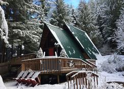 Beautiful A-frame Near Mount Rainier National Park and Crystal Mountain - Enumclaw