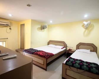 Bhagirithi Guest House - Calcuta - Habitación