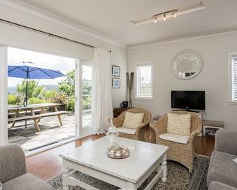 Blue Peter - Opua Holiday Home - Opua - Wohnzimmer