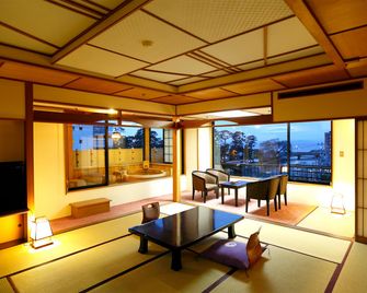 Toi Fujiya Hotel - Izu - Schlafzimmer
