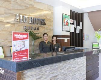 Zen Rooms Roxas Avenue - Davao City - Front desk