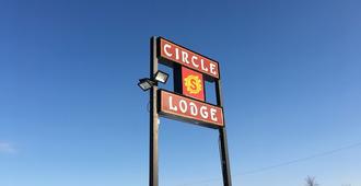 Circle S Lodge - Gering