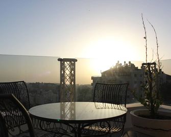 Lavender Boutique Hotel - Ramala - Balcón