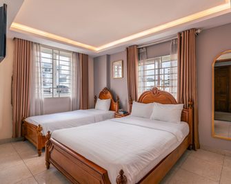 Sazi Erato Hotel - Free Airport & Breakfast - Ho Chi Minh City - Bedroom
