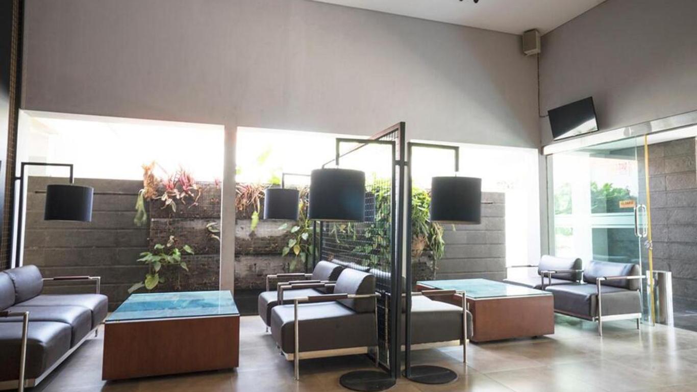 Hotel Nyland Cipaganti