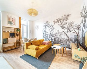 Le Marietton appartement cosy à deux pas du métro Valmy - Lyon - Phòng khách