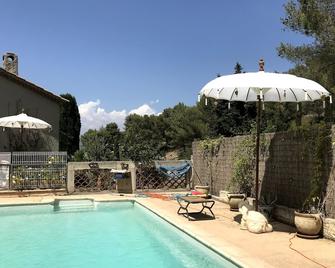 La Madrague Joli 2 pièces- Plage et pinède - Saint-Cyr-sur-Mer - Piscine